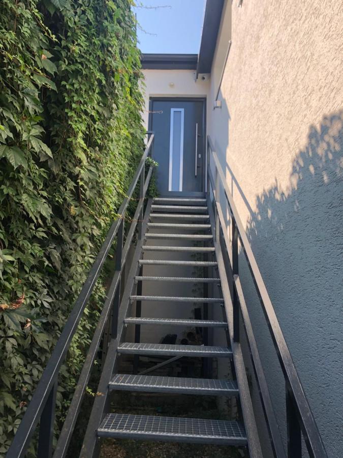 Apartman V Centre Michaloviec ミハロフツェ エクステリア 写真