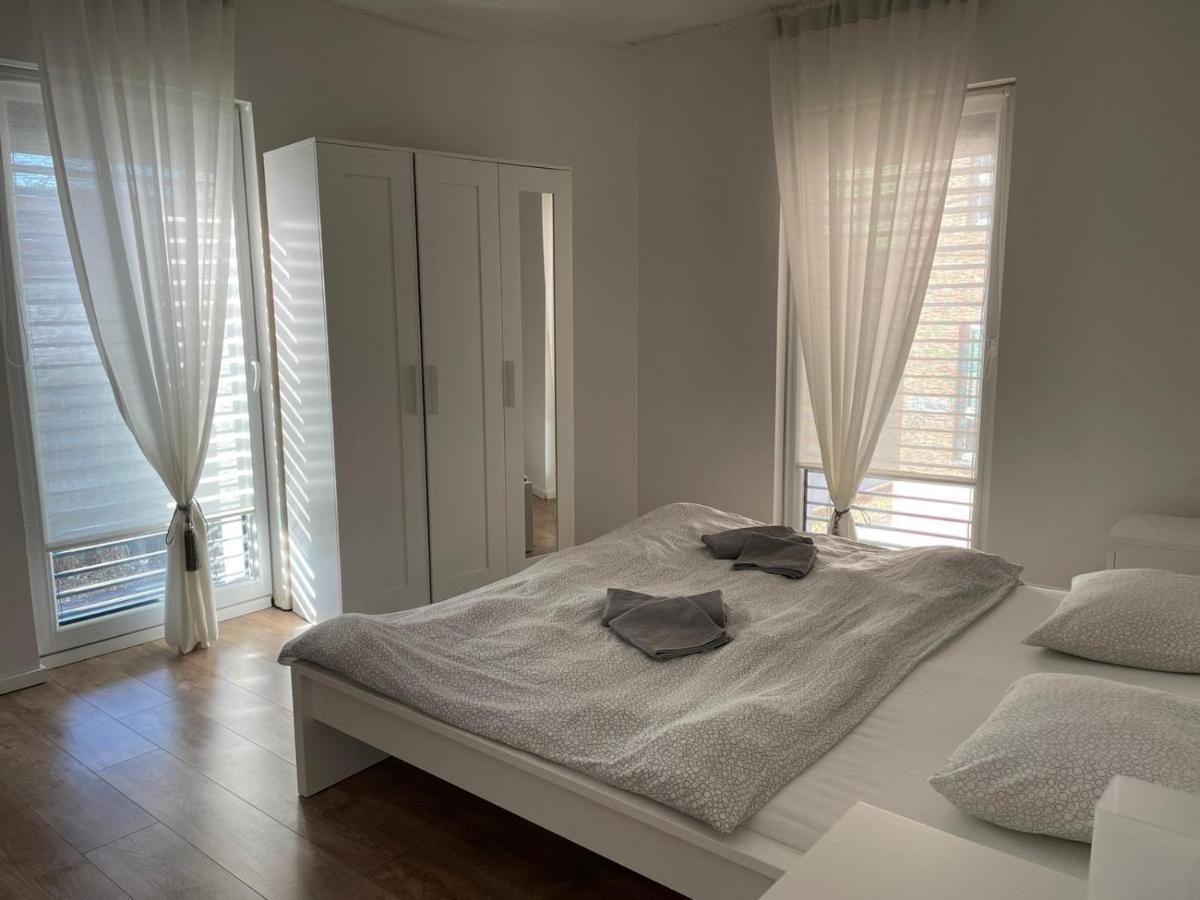 Apartman V Centre Michaloviec ミハロフツェ エクステリア 写真
