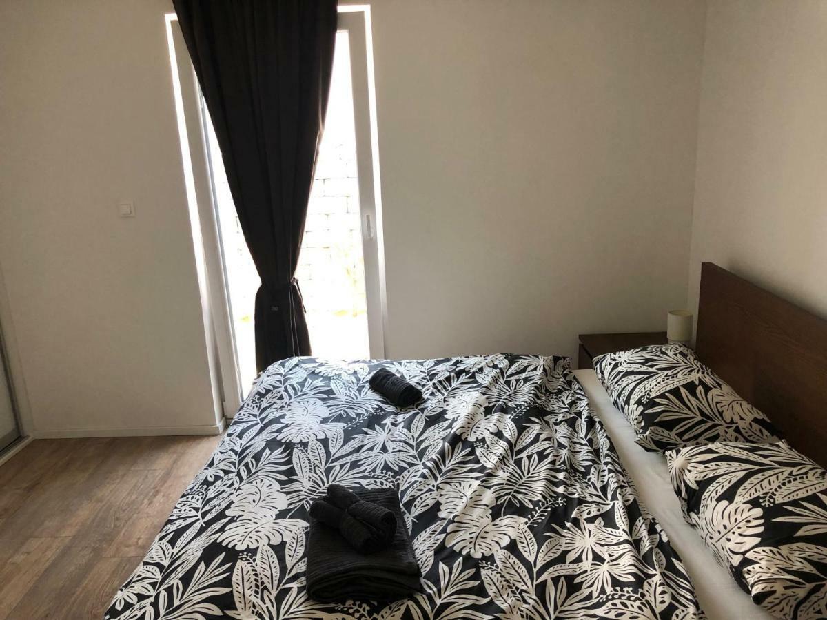 Apartman V Centre Michaloviec ミハロフツェ エクステリア 写真